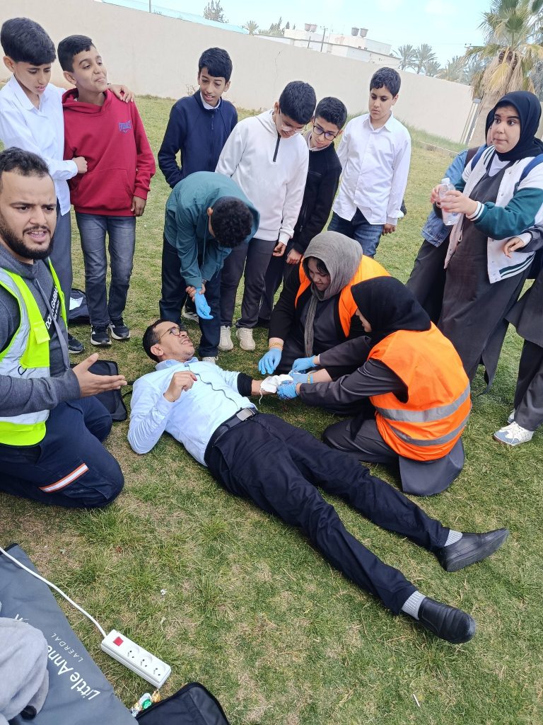 ادارة الجامعة تقيم دورة تدريبية لنشر ثقافة السلامة و تعزيز الوعي المجتمعي 13