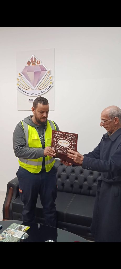 ادارة الجامعة تقيم دورة تدريبية لنشر ثقافة السلامة و تعزيز الوعي المجتمعي 5