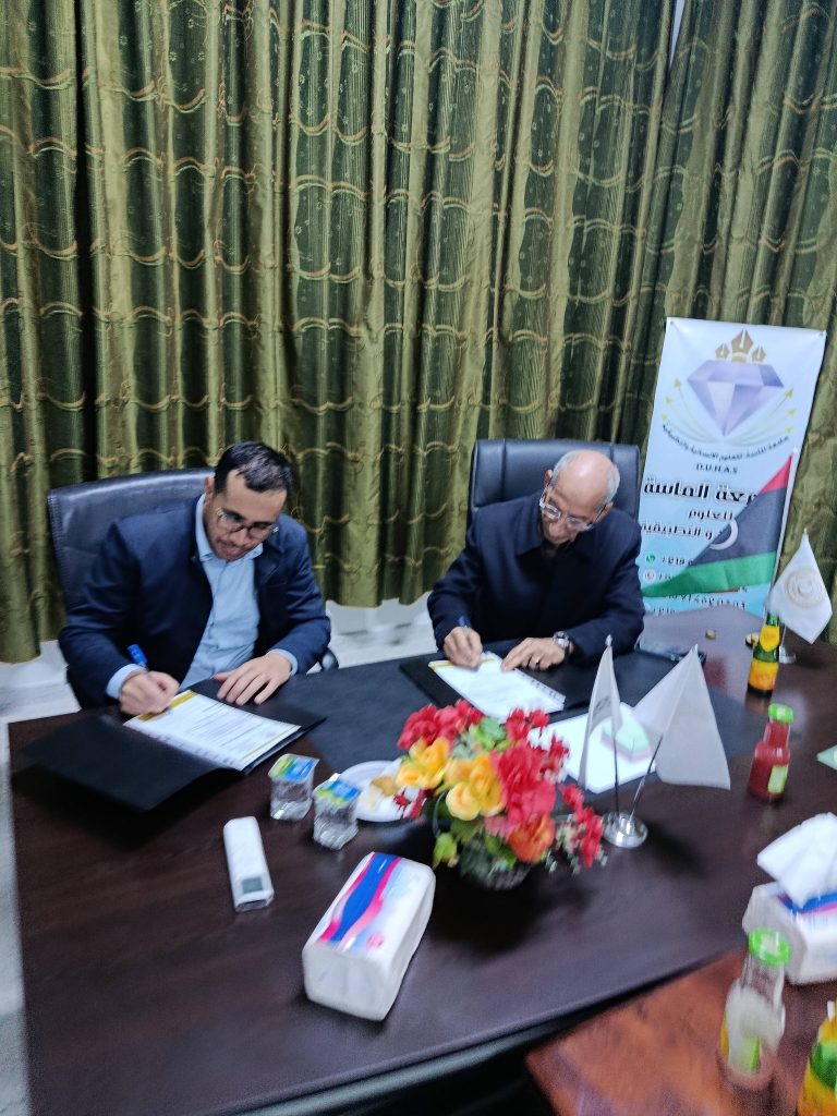 ادارة الجامعة تقيم دورة تدريبية لنشر ثقافة السلامة و تعزيز الوعي المجتمعي 8